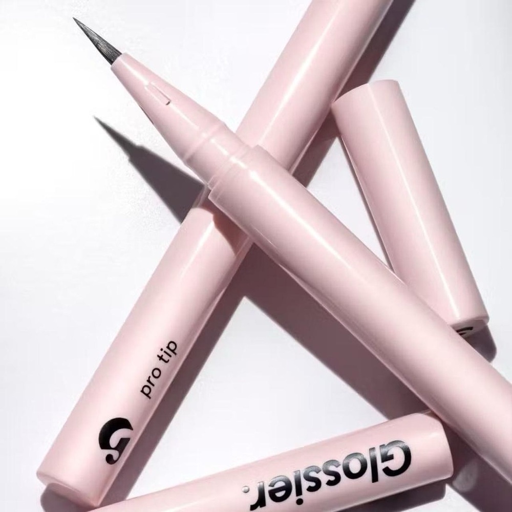 Glossier Pro Tip Eyeliner in Black